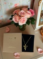 Collana fiocco stile Coquette con scatola rigida, rose e specchiera vintage