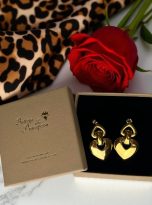 Orecchini cuore bold nella scatola