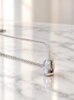 Collana cuore punto luce donna in acciaio inossidabile argento-side
